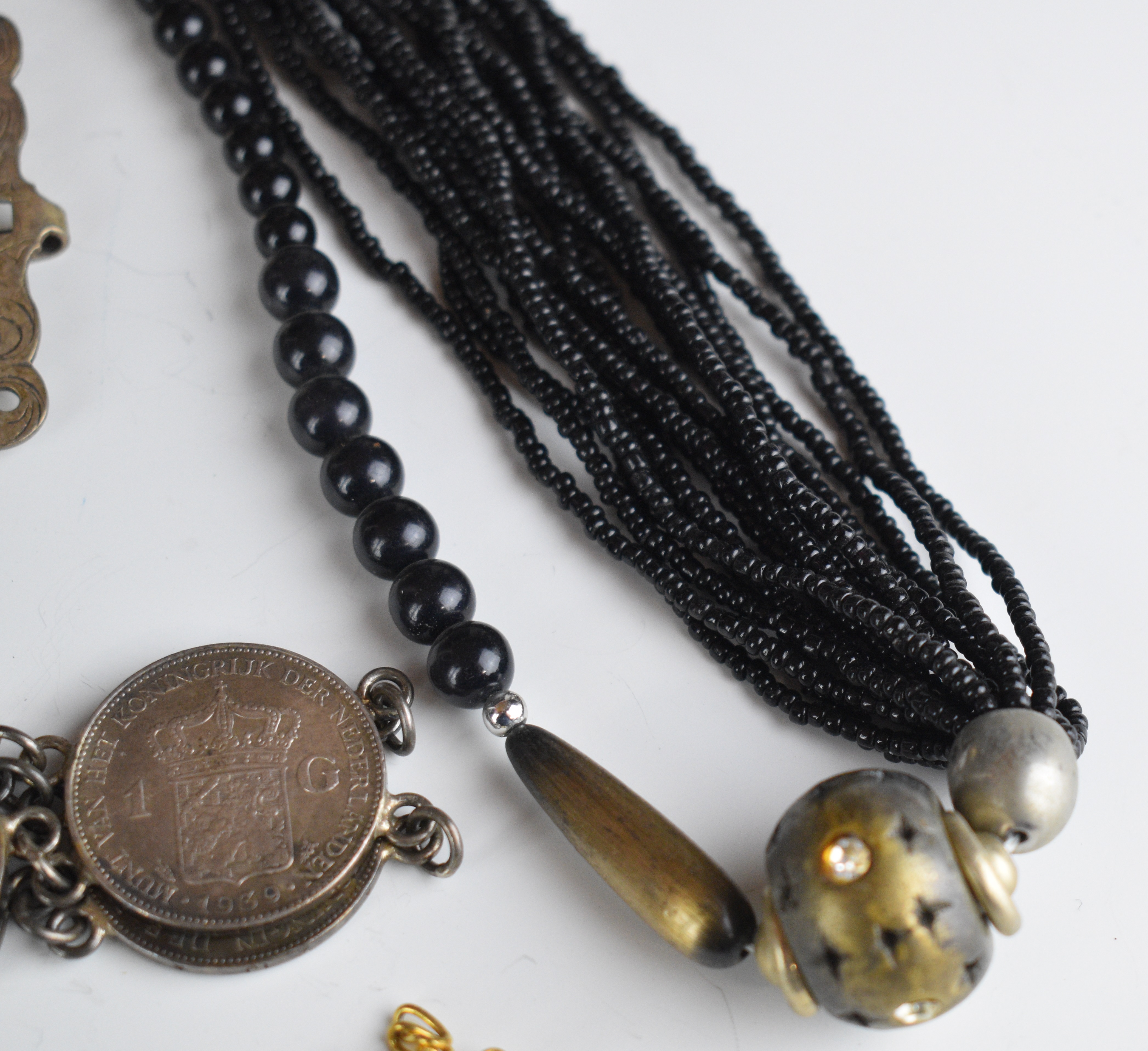 A collection of jewellery and watches including Raymond Weil watch, coral necklace, silver - Image 11 of 12