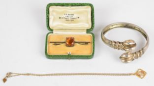 Victorian white metal bracelet with faceted decoration (17.6g), silver brooch & yellow metal pendant
