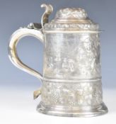 Large Georgian two pint hallmarked silver lidded tankard with scroll handle, the main body and lid