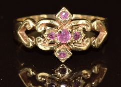 A 9ct gold ring set with rubies, 2.7g, size P