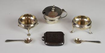 Pair of Victorian hallmarked silver open salts and spoons, Birmingham 1883, maker Hilliard &