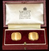A pair of 18k gold cufflinks in original Garrard & Co box, 9.6g