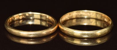 A 14k gold wedding band / ring (1.8g, size S) and a 9ct gold wedding band / ring (2.2g, size N)