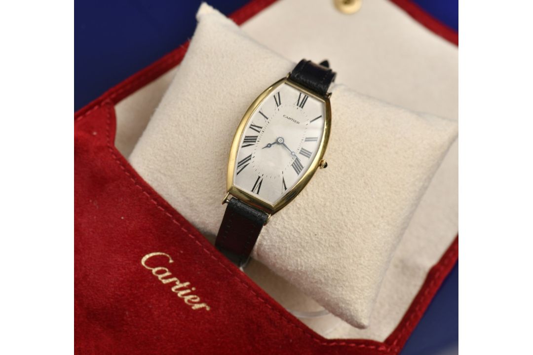 Cartier Tonneau 18ct gold gentleman's wristwatch with blued Breguet hands, silver dial, sapphire set - Image 1 of 14