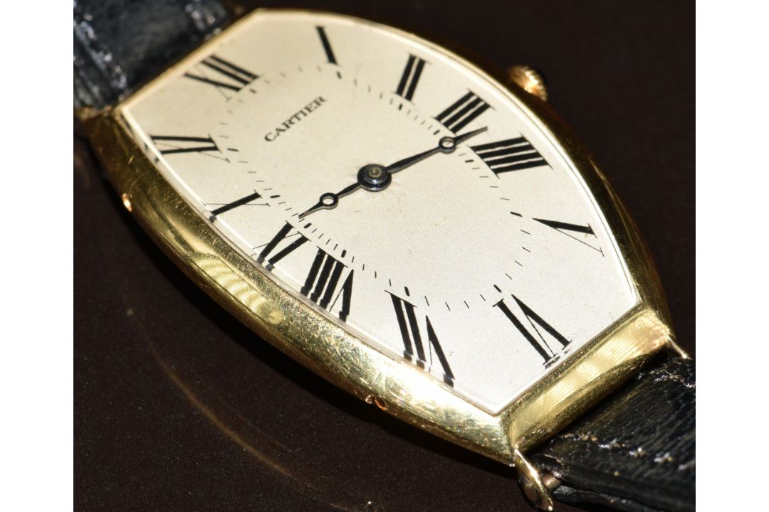 Cartier Tonneau 18ct gold gentleman's wristwatch with blued Breguet hands, silver dial, sapphire set - Image 5 of 14