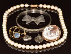 A single strand of cultured pearls with 9ct gold clasp, 9ct gold brooch set with a cameo depicting a