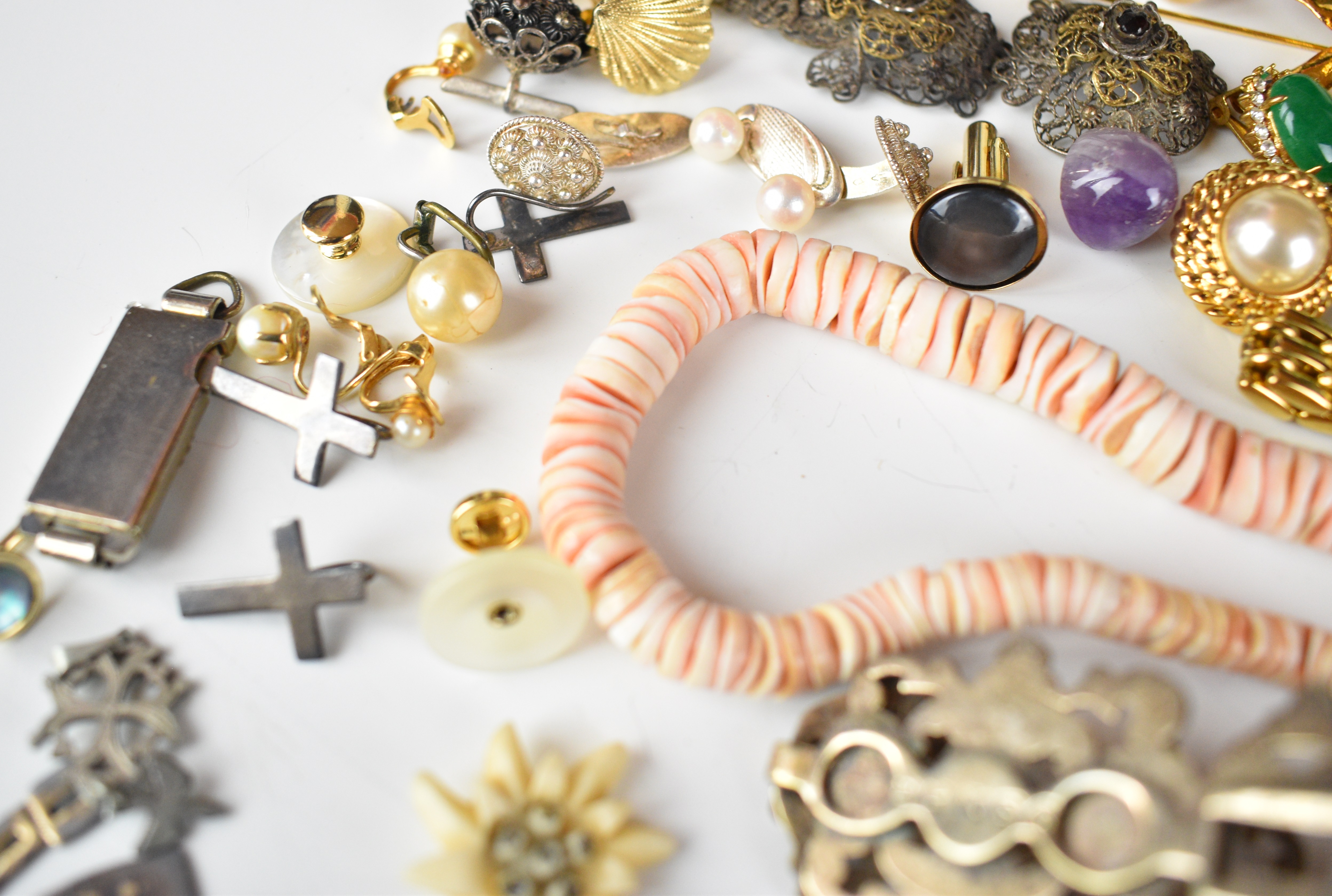 A collection of jewellery and watches including Raymond Weil watch, coral necklace, silver - Image 3 of 12