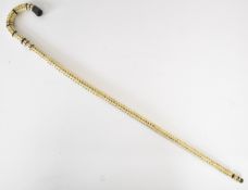 19th / 20thC vertebrae and horn walking stick, L90cm