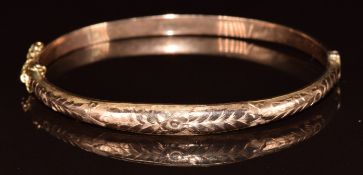 Edwardian 9ct rose gold bangle with engraved floral decoration, Birmingham 1904, 5.4g