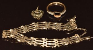 Victorian ring mount set with rose cut diamonds to the shoulders, 9ct gold gate bracelet (damaged)