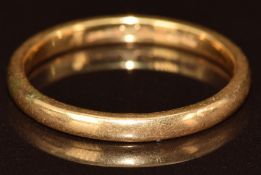 A 22ct gold wedding band / ring, 3.3g, size P