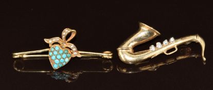 Edwardian 9ct gold brooch in the form of a heart and bow set with turquoise and seed pearls and a