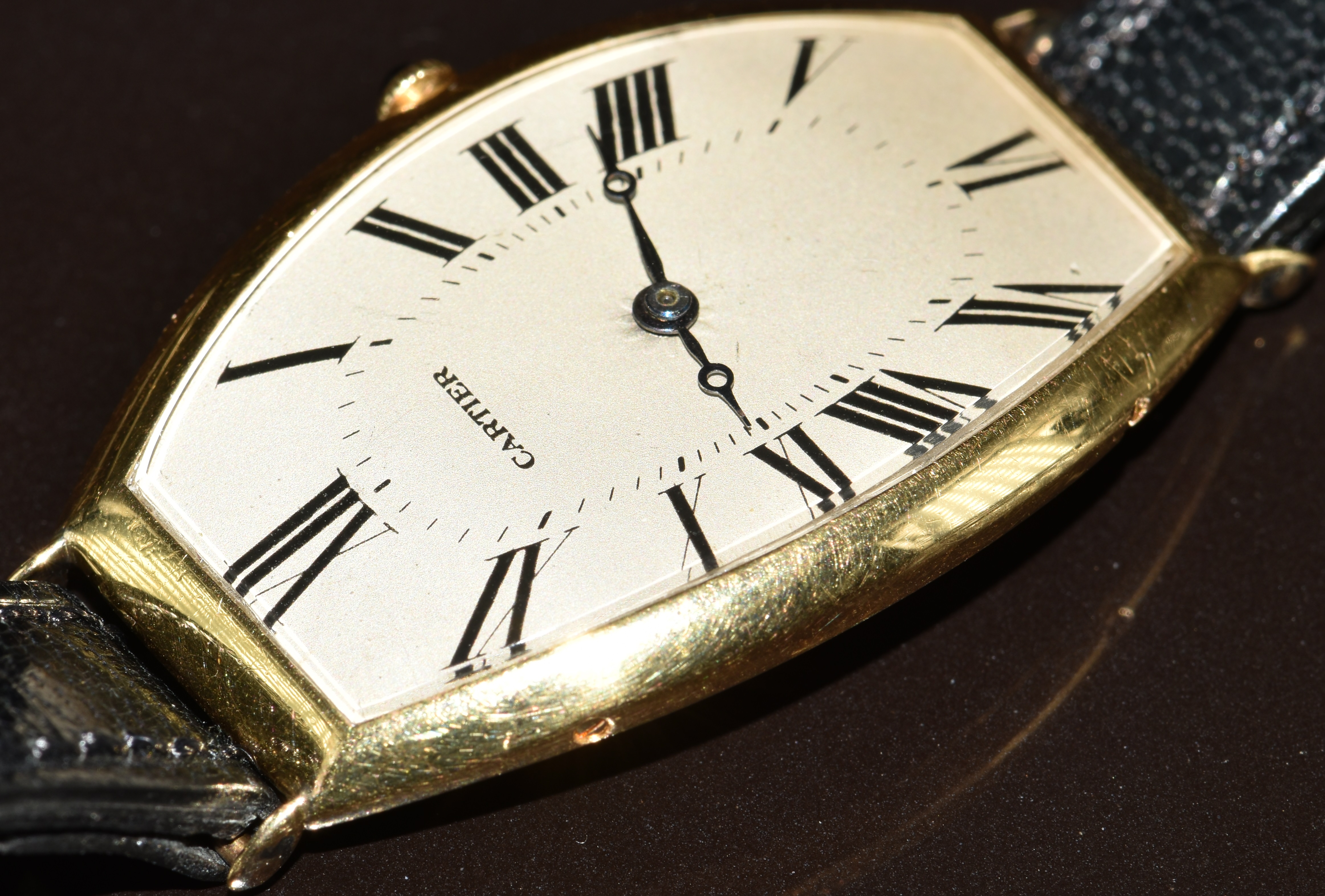 Cartier Tonneau 18ct gold gentleman's wristwatch with blued Breguet hands, silver dial, sapphire set - Image 8 of 14