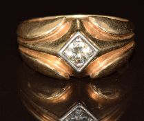 An 18k gold ring set with a diamond of approximately 0.4ct, 11.5g, size W