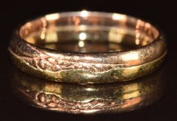 Cymru Welsh 9ct gold bi-coloured wedding band / ring with original paperwork and box, 3.9g, size Q