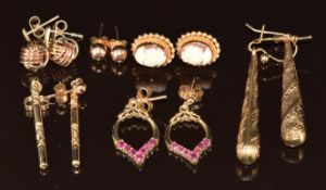 Six pairs of 9ct gold earrings including cameo, rubies, knot, etc , 11.7g