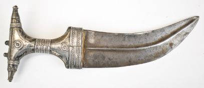 Middle Eastern Jambiya dagger with white metal handle and 21cm curved blade. PLEASE NOTE: WE ARE NOT