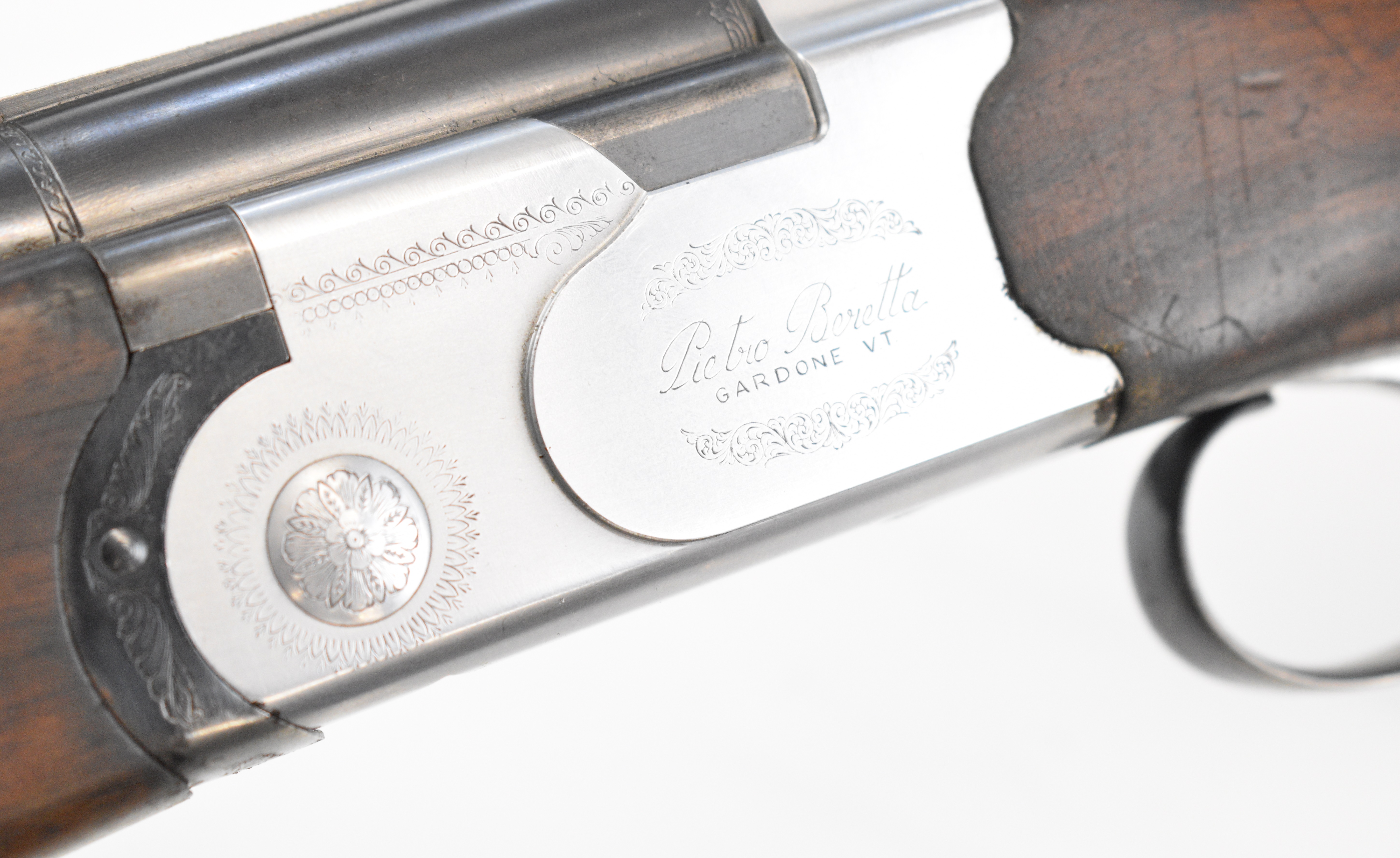 Beretta S685E 12 bore over and under ejector shotgun with engraved lock, underside, trigger guard, - Image 21 of 50
