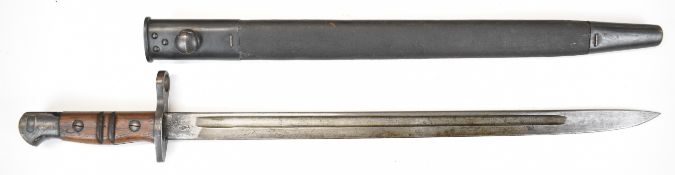 WW1 Remington bayonet with broad arrow, makers mark and date 1913 11 16 to ricasso,, 43cm fullered
