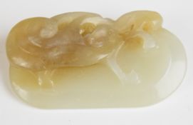 19th/20thC Chinese carved and pierced jade amulet, W5 x H2.5cm