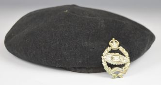 WW2 British Army Royal Tank Regiment beret and cap badge