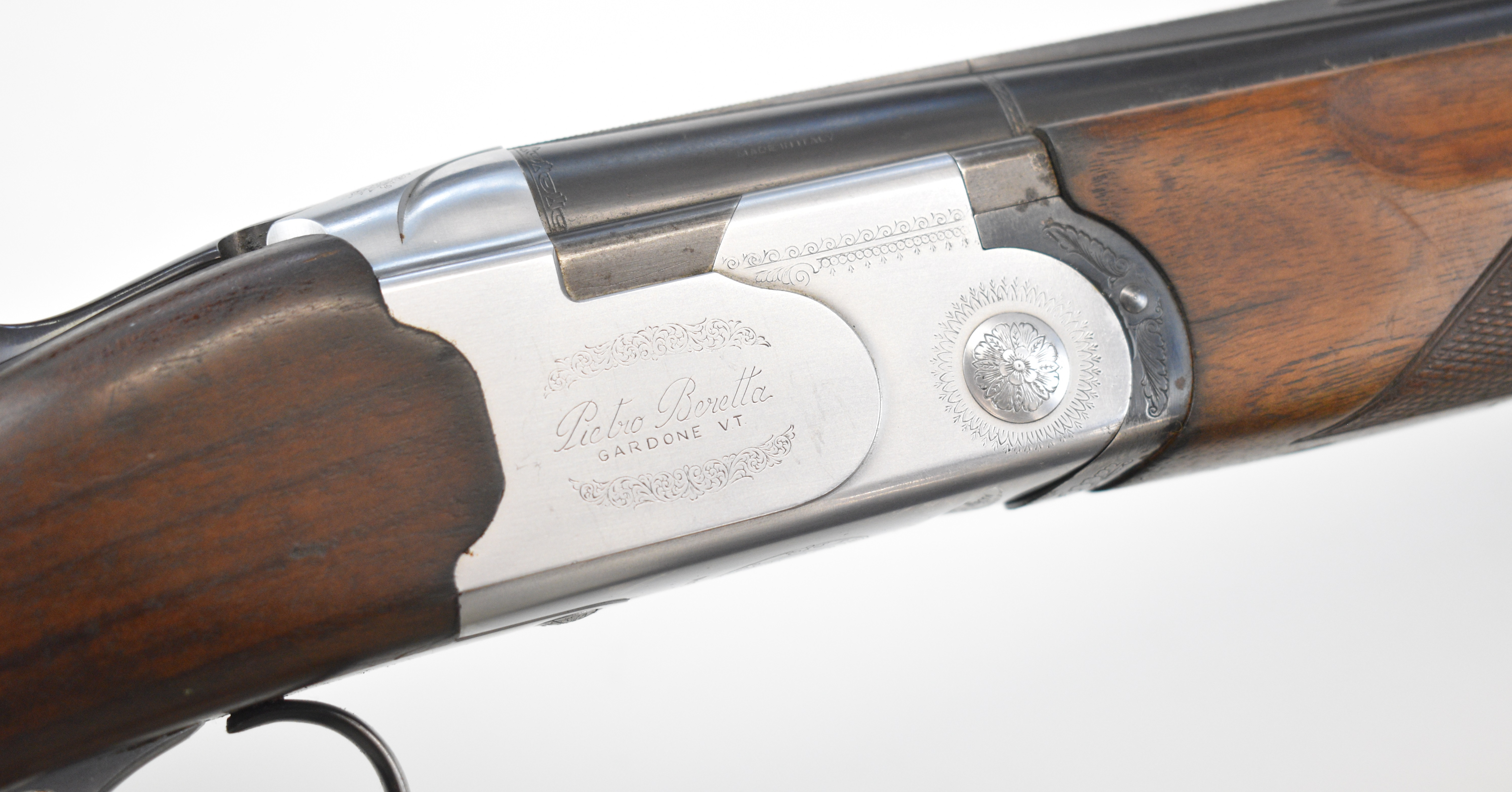 Beretta S685E 12 bore over and under ejector shotgun with engraved lock, underside, trigger guard, - Image 38 of 50