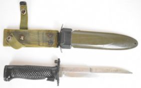 American style M5 bayonet with 17cm blade and scabbard. PLEASE NOTE: WE ARE NOT ABLE TO OFFER OUR