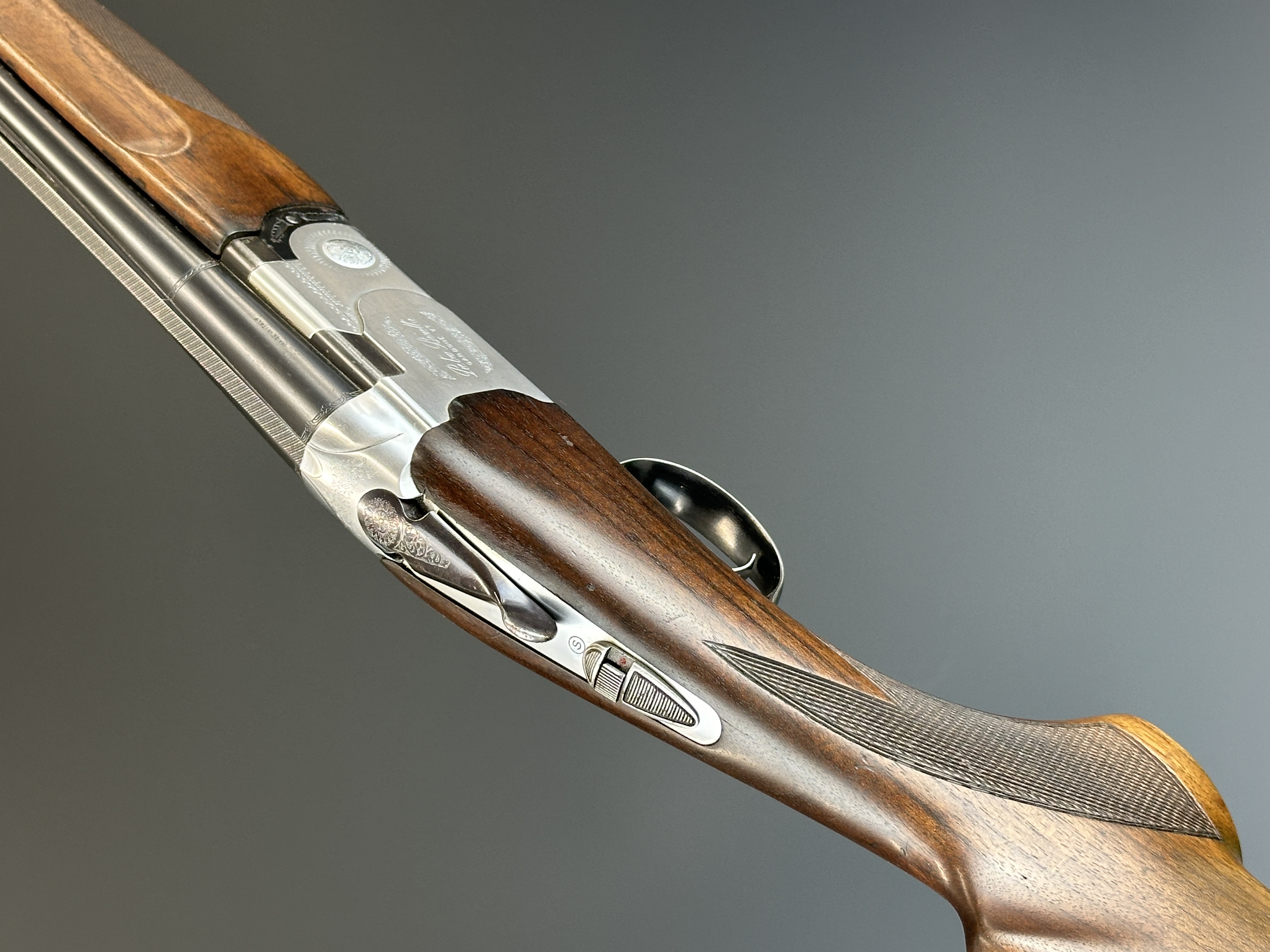 Beretta S685E 12 bore over and under ejector shotgun with engraved lock, underside, trigger guard, - Image 26 of 50