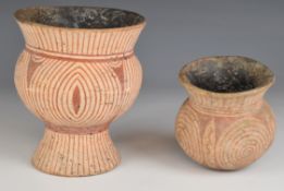 Thailand Ban Chian period two pottery vessels with geometric decoration, height of taller 16cm