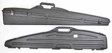 Two shotgun or rifle hard carry cases AirGlide and Doskosport.