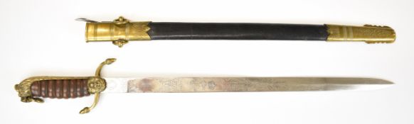 Royal Navy midshipman's dirk / short sword with lion head pommel, fouled anchor motif to cross