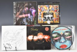 Over four hundred 1980s/1990's 7