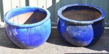 Near pair of blue jardinières / garden planters, diameter 50 x height 32cm
