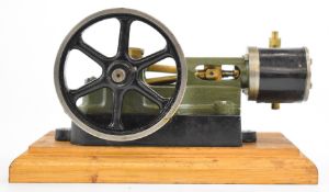 Stuart 10H live steam single cylinder engine on wooden base, overall length 18cm