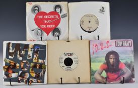 Approximately seven hundred Soul / Reggae / Pop / Dance / Rock 7