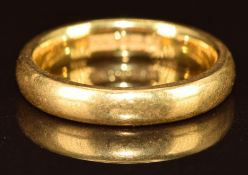A 22ct gold wedding band/ ring, 5.5g, size J/K