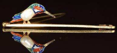 A 15ct gold brooch in the form of a kingfisher set with enamel and a blister pearl, 3g, 5cm