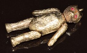 A 9ct gold pendant/ charm in the form of a Teddy bear with moving limbs, 9.2g, 3.4cm