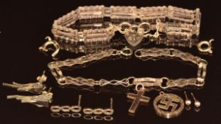 Three pairs of 9ct gold earrings, 9ct gold gate bracelet, 9ct gold bracelet and two pendants, 10.8g
