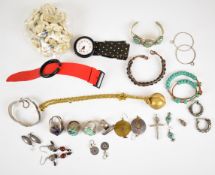 A collection of jewellery including gilt pendant in the form of a peach by Zev, cowrie shell