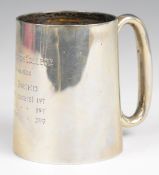 George V hallmarked silver half pint tankard of plain tapering form, London 1925, maker Robert