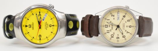 Two Seiko gentleman's automatic wristwatches ref.7S26-0110 with day and date aperture, luminous