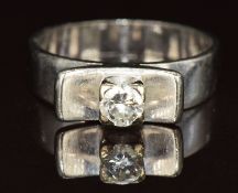 A platinum ring set with a diamond of approximately 0.23ct, 5.1g, size K