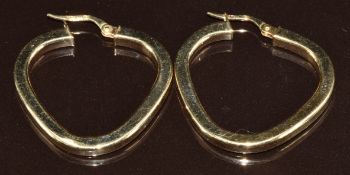 A pair of 14k gold hoop earrings, 2.4g