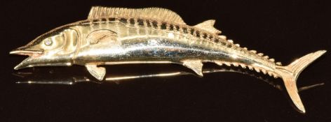 An 18k gold pendant in the form of a wahoo fish set with a diamond eye, 7.4g, 6.5cm