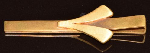 An 18k gold pendant, 5.4g