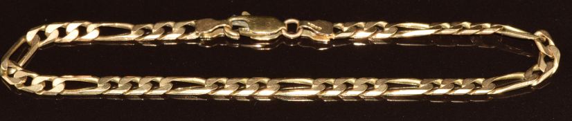 A 9ct gold curb link bracelet, 5.7g, 20cm