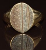 A 9ct gold signet ring, 4.7g, size V