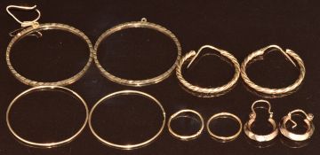 Five pairs of 9ct gold hoop earrings, 7g
