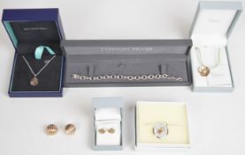 Six pieces of contemporary silver jewellery comprising three necklaces, two pairs of earrings and